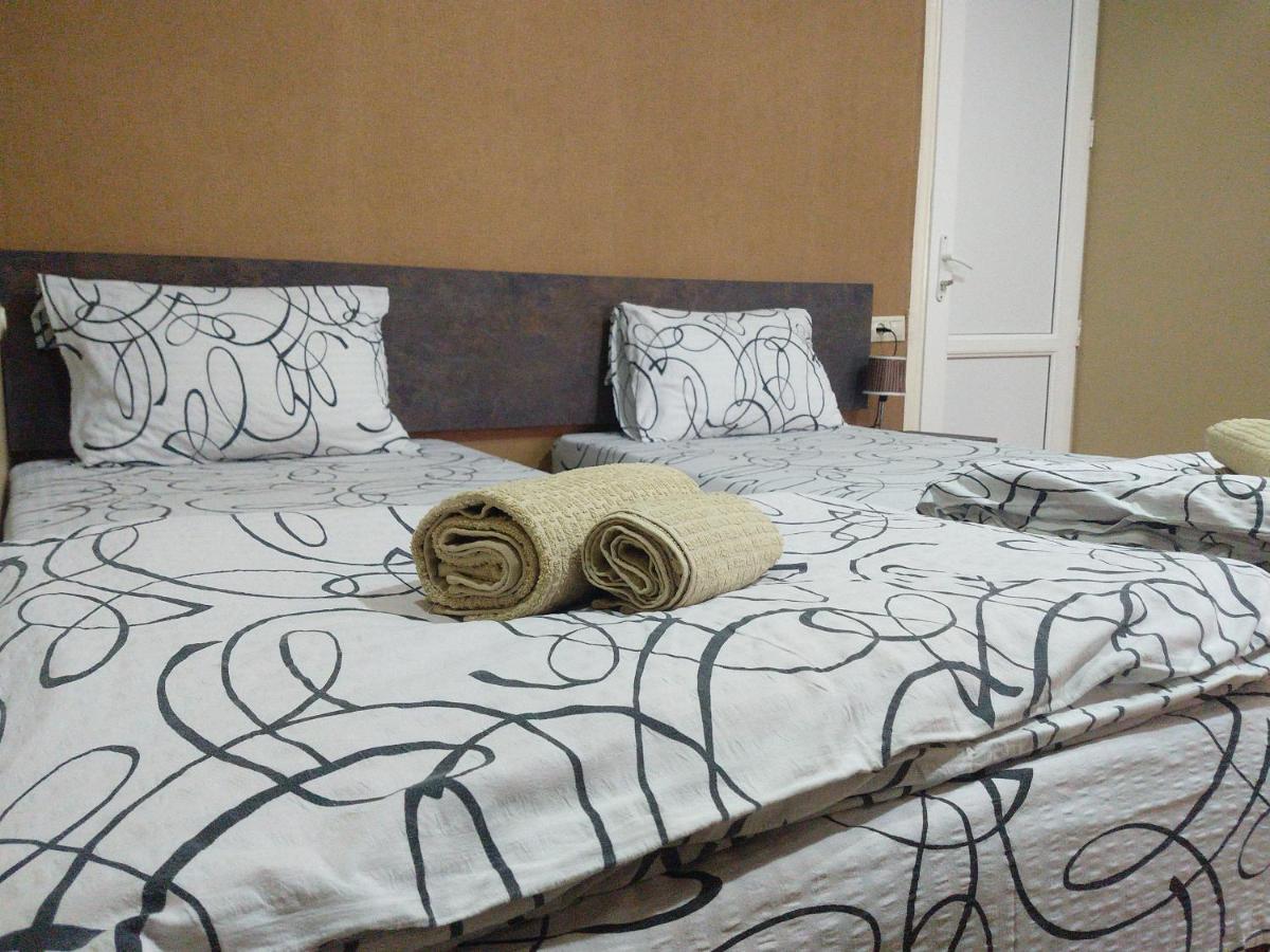 Hotel Bu Tbiliszi Kültér fotó