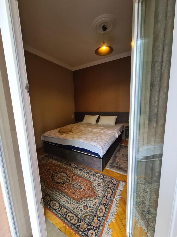 Hotel Bu Tbiliszi Kültér fotó