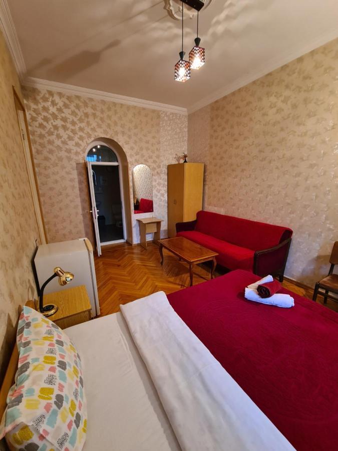 Hotel Bu Tbiliszi Kültér fotó